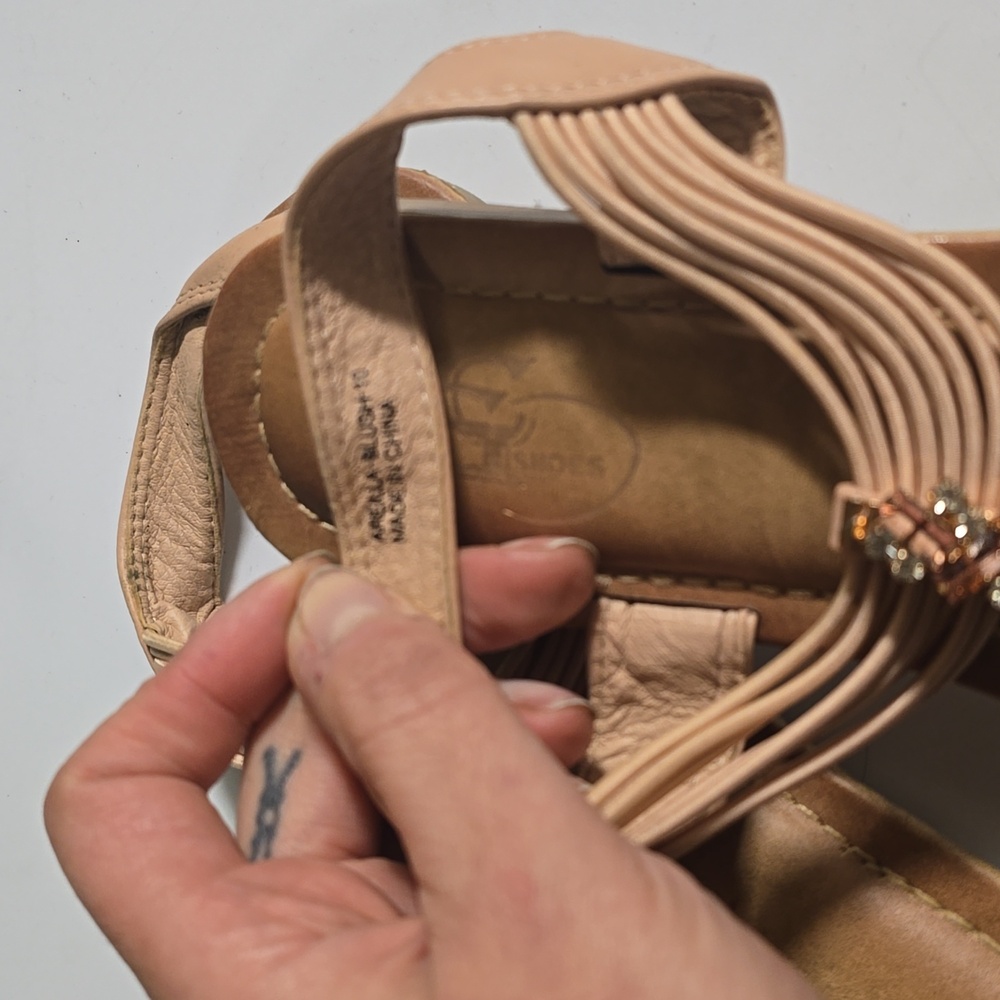 Sandals From Ross Elegant Rose Gold Sandals with Rhinestones Embellishments 10 - Picture 6 of 7
